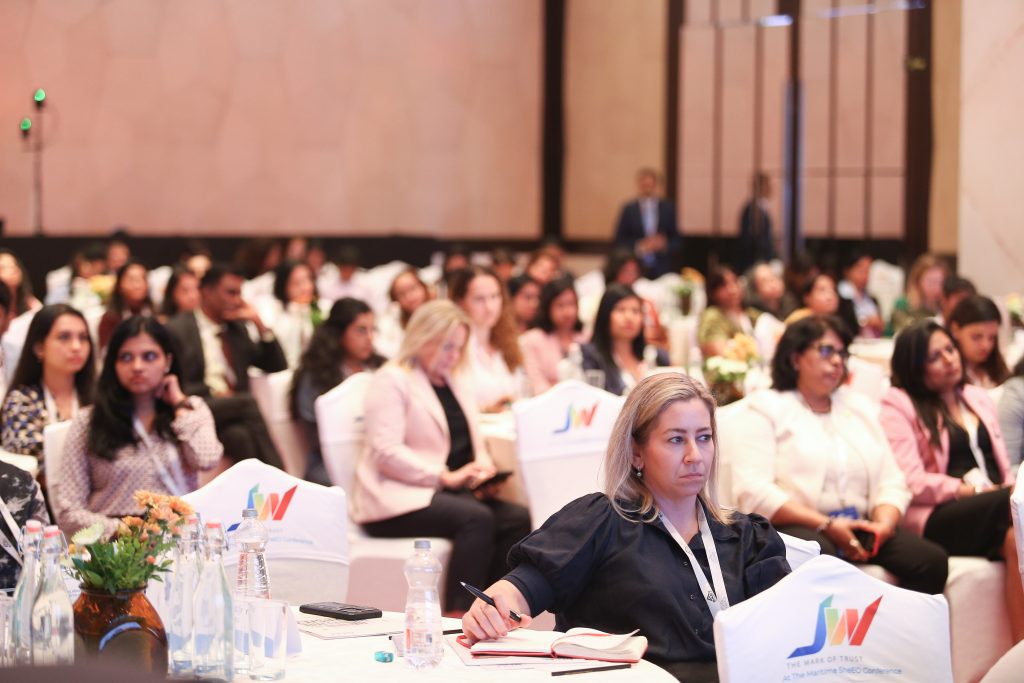 Audience shot where around 90_ audience are women here (but overall conference had a 60_40 ratio