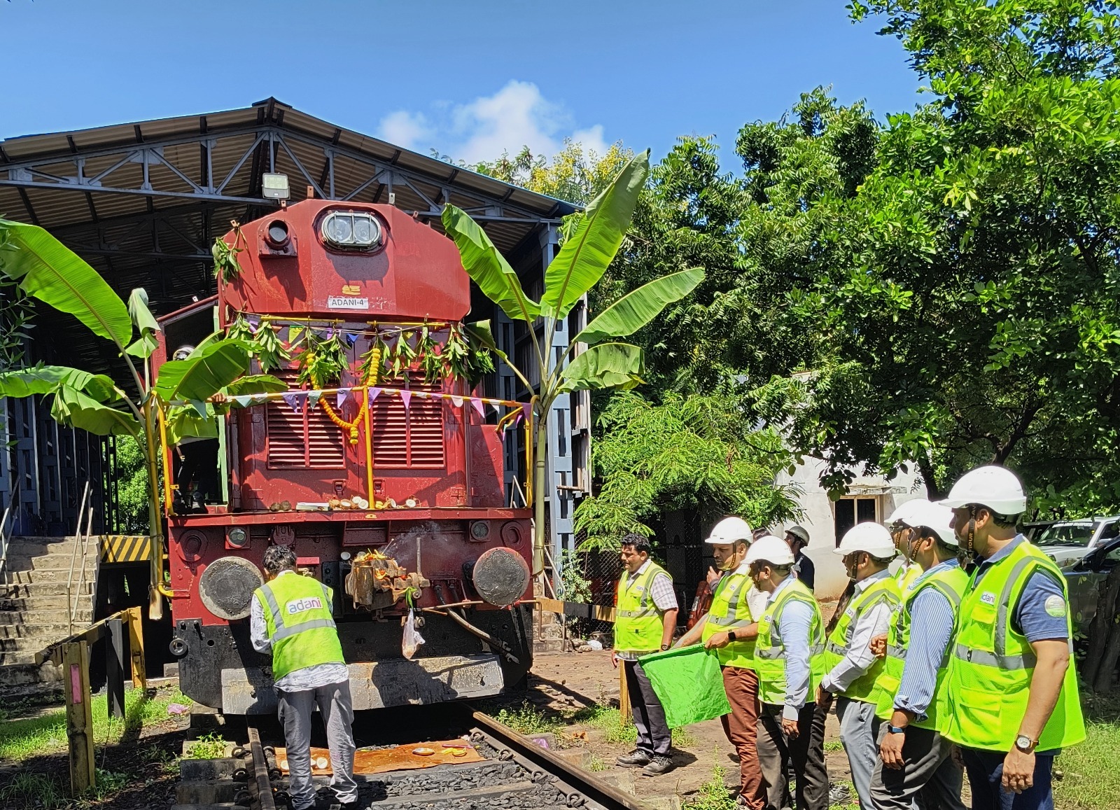 Adani Gangavaram Port inducts 1 new locomotive at the port