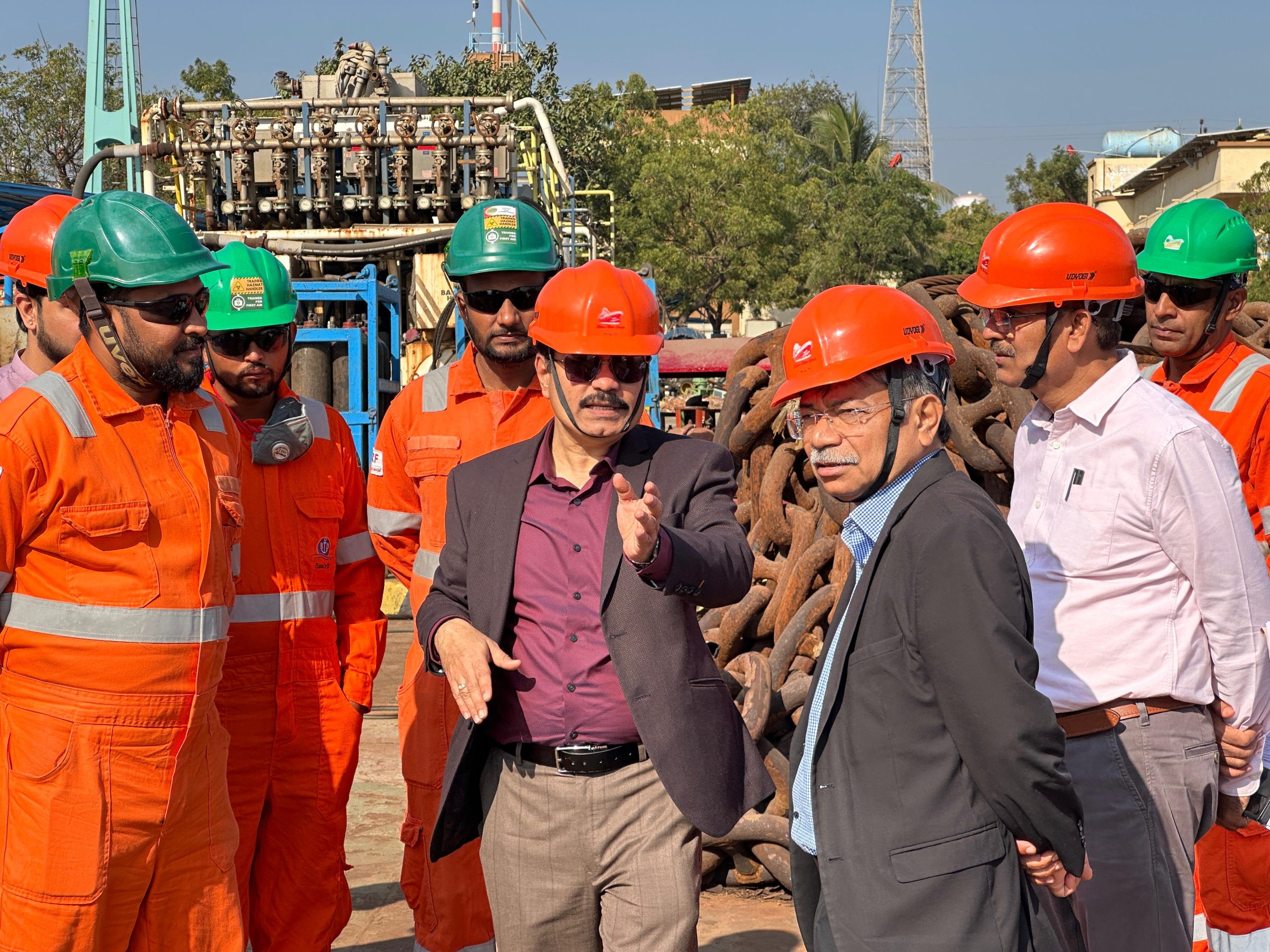 MoPSW Secretary & Chairman DPA visits Alang Recycling Shipyard Yard
