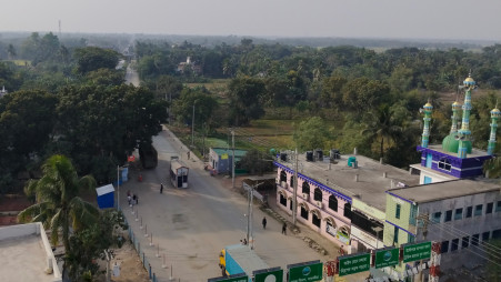 Export through Bhomra Port falls to $2.43 lakh from $13 lakh following India&rsquo;s import ban