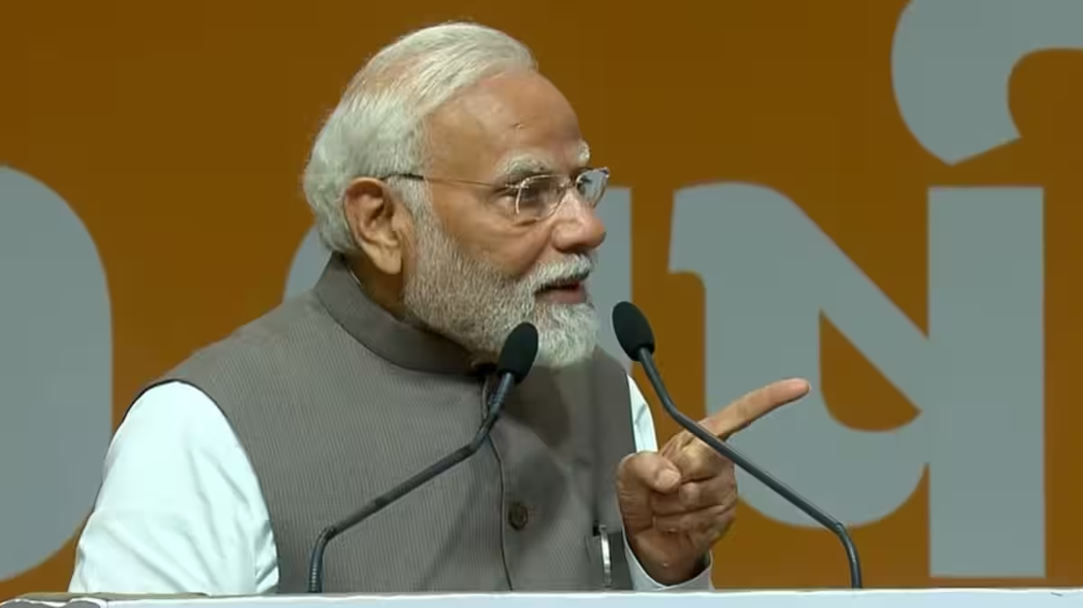 PM Modi shares mantra to make India World&rsquo;s third largest Economy, in Gujarat
