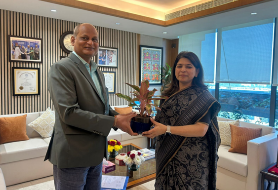 Chief Engineer, MbPA had a Meeting with CMD, EIL &ndash; Ms. Varika Shukla